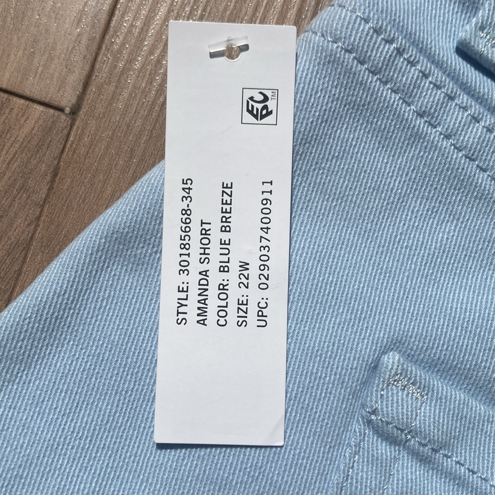 Gloria Vanderbilt Amanda denim short slimming panel blue breeze 22W - Picture 10 of 16